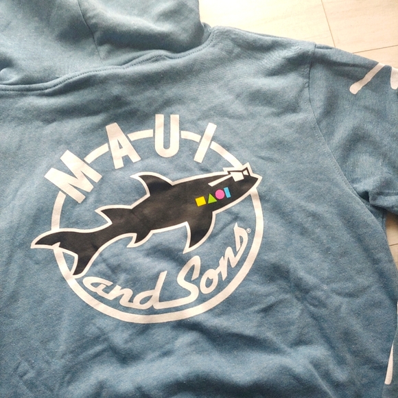 MAUI and Sons NEW Shark Nation Pullover Hoodie - Picture 9 of 10